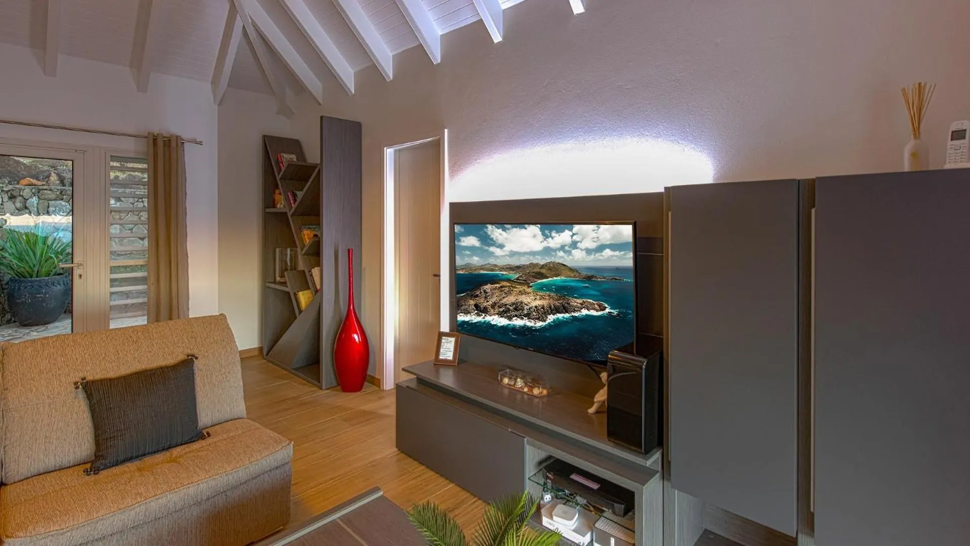 Hillside villa with a glorious sunset views Gustavia