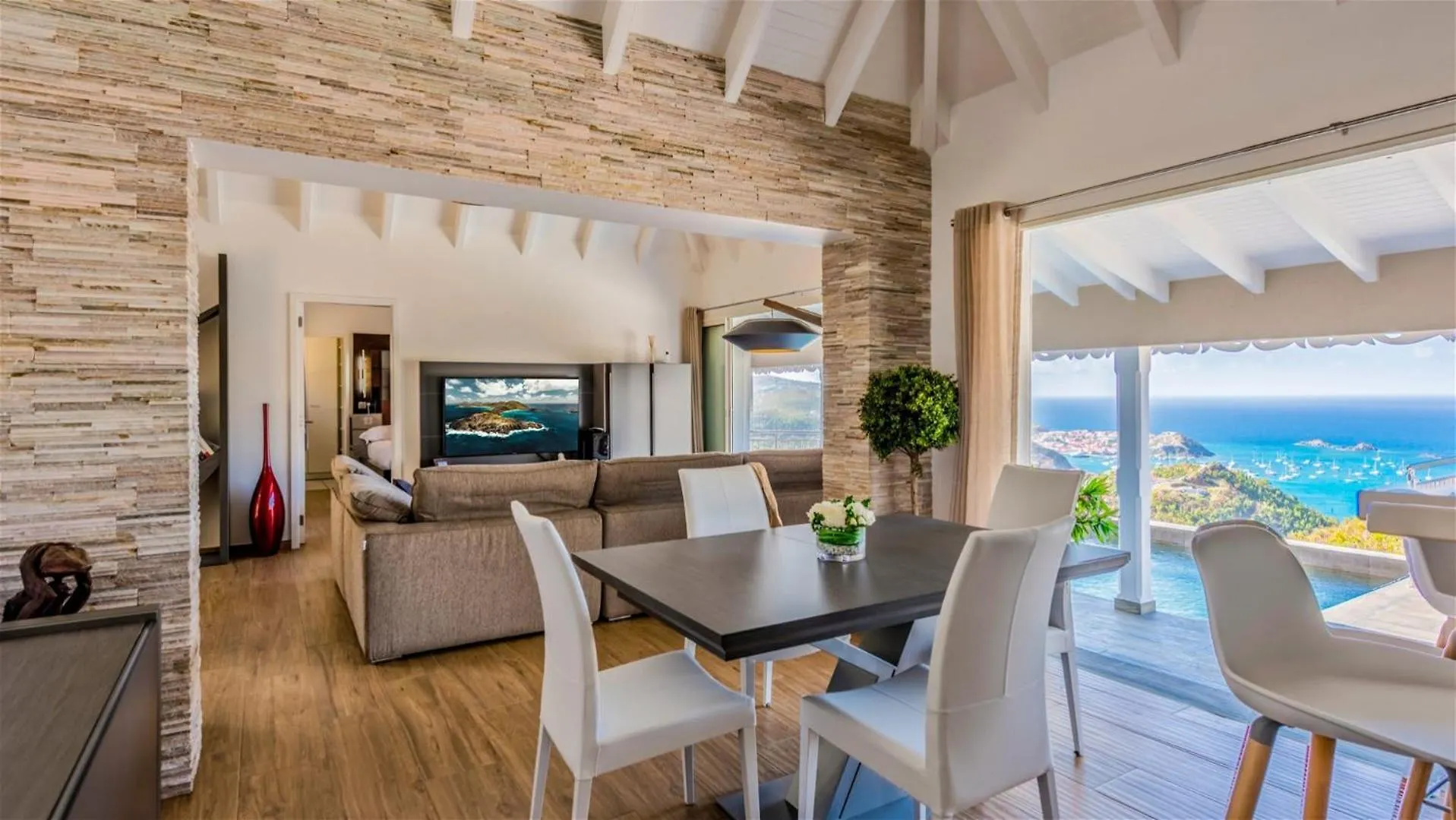 Hillside villa with a glorious sunset views Gustavia