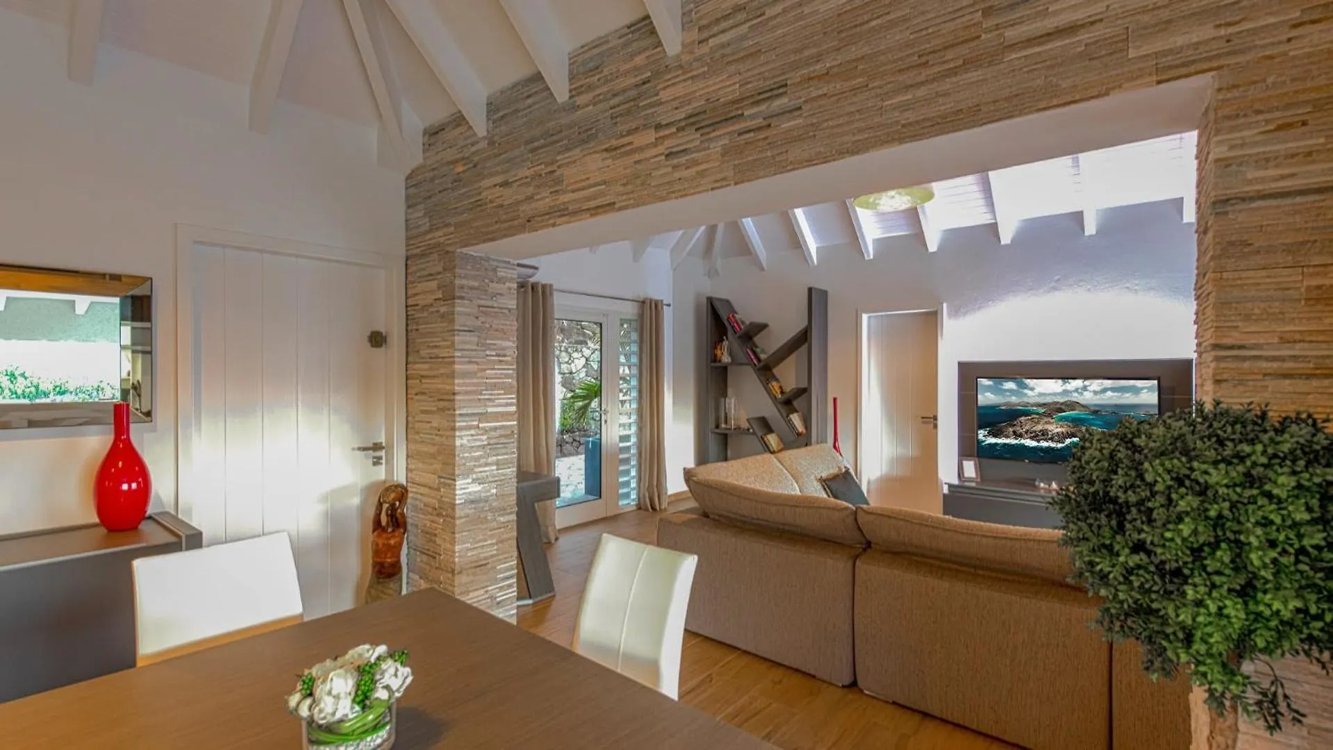 Hillside villa with a glorious sunset views Gustavia